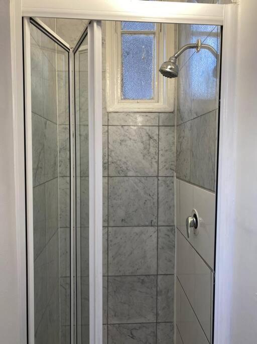 F14- Single Studio Shared Shower/Toilet Near Paddington Londýn Exteriér fotografie